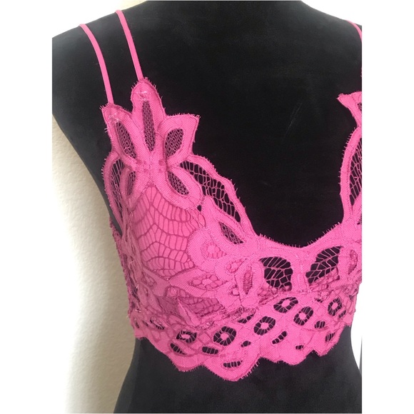 NWT ✨ Fuschia bralette ✨ LAST ONE - Picture 8 of 13